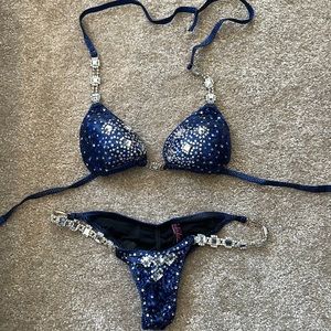 Saleyla competition bikini suite